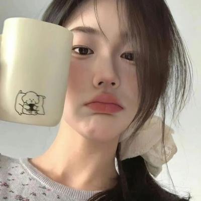 芒果和红色轮椅